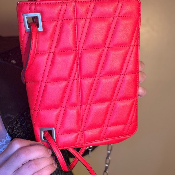 Calvin Klein Vibrant Red Quilted Shoulder Bag - Picture 5 of 9